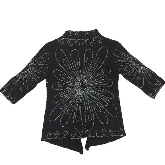 Once Again | Embroidered Open Top - Picture 2 of 5